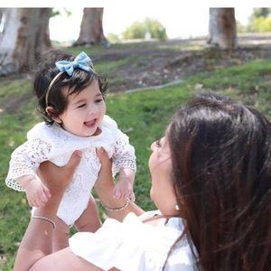 Meet your Posher, Elia